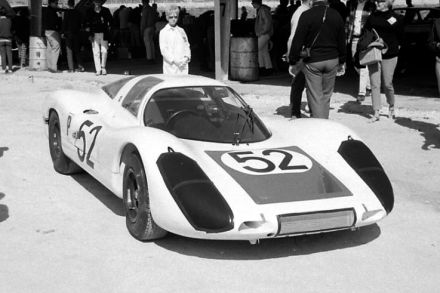 Jo Siffert i Hans Herrmann – Porsche 907 LH.